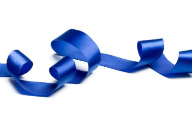 kurdele beyaz arkaplanda izole edildi