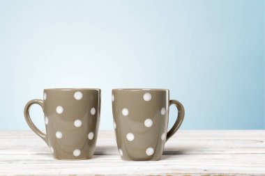 ahşap arka plan üzerinde kahve bardağı