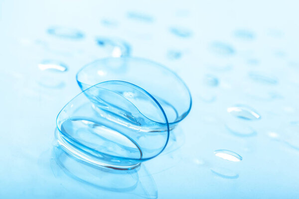 Contact lenses with water drops