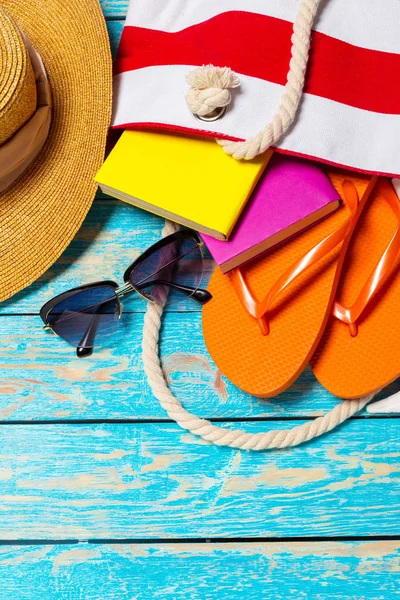 Plaj eşyalarıyla yaz tatili geçmişi