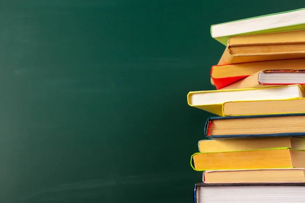 Books Desk Chalkboard Background — Stock Photo, Image