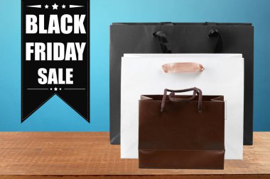 Siyah Cuma satışı yakın 