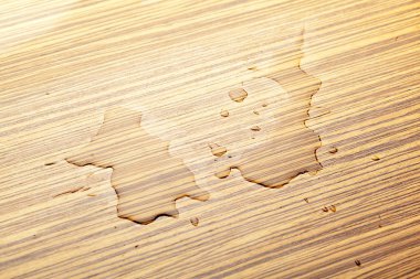 su damlası ahşap tablo