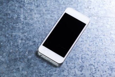 Smartphone damla için zemin ve ekran zarar