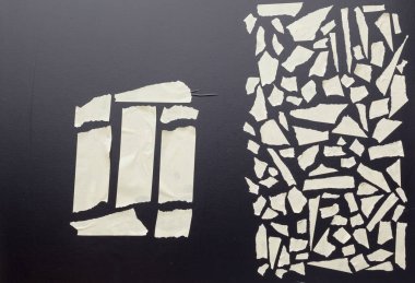 siyah arka plan üzerine beyaz bantlar