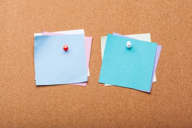 PIN kağıt üzerinde metin ve arka plan için mantar pano