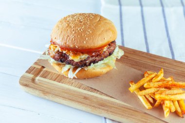 lezzetli ve iştah açıcı hamburger
