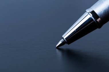 Beyaz Kağıt arka plan üzerinde kalem Close-up