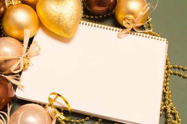 Tebrik kartı Noel süslemeleri ile alay etmek yukarıya