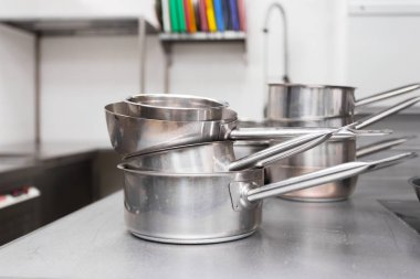 Soba sayaç modern restoran mutfak