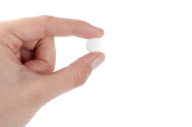 kadının elinde haplar