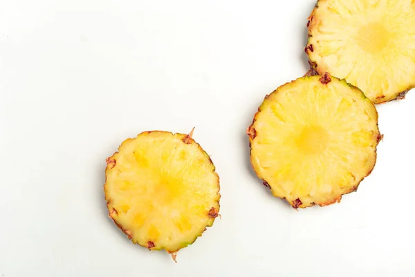 Ananas Isolé Sur Blanc — Photo