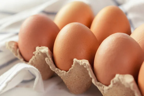 Huevos Sobre Fondo Madera — Foto de Stock