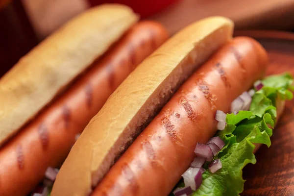 Hot Dogy Dřevěné Pozadí Zblízka — Stock fotografie