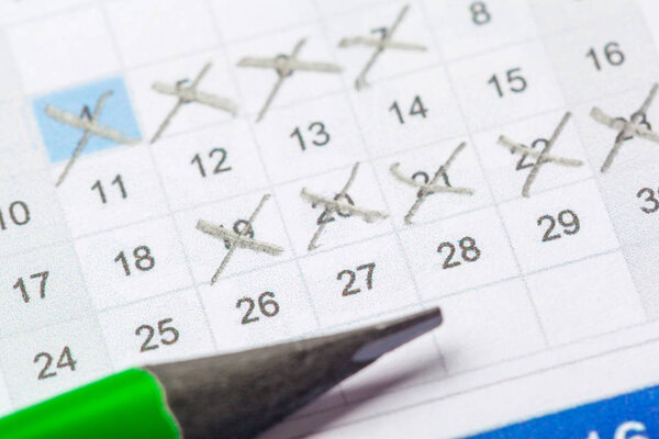 Крупный план даты на странице календаря