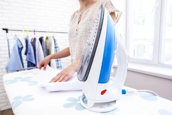 Close Hand Woman Ironing Clothes Table — Stock Photo, Image