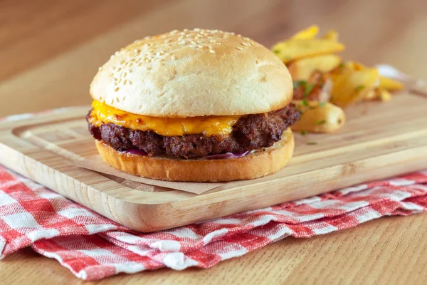 lezzetli ve iştah açıcı hamburger