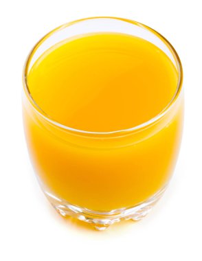 Bardakta taze portakal suyu. 