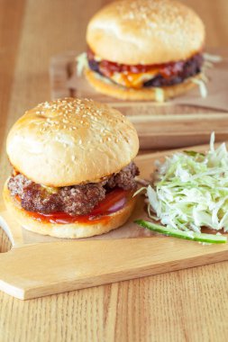 lezzetli ve iştah açıcı hamburger