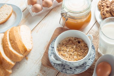 Müsli Servis Kahvaltı kadar yakın 