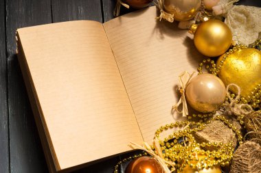 Tebrik kartı Noel süslemeleri ile alay etmek yukarıya