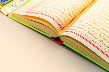 İslami kitap kerim closeup