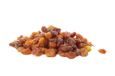 Beyaz bir arka planda yakından görmek kuru kuru üzüm