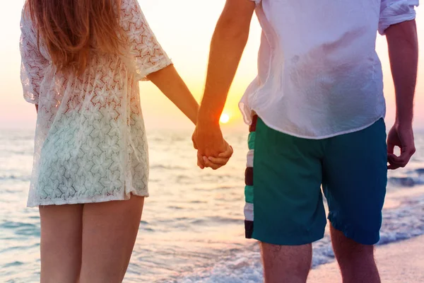 Tatile, yakından görmek genç çift