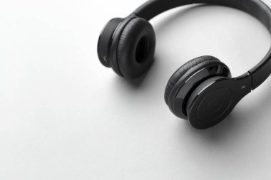 modern kablosuz kulaklık yakından görmek