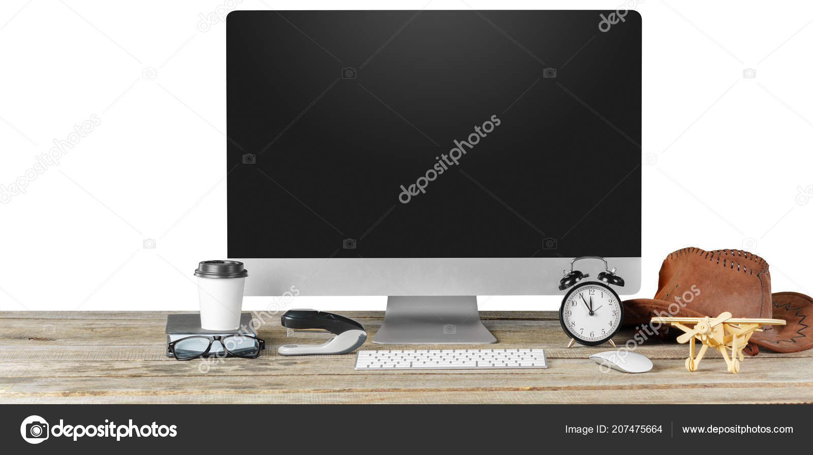 コンピューターのモニターとキーボードで乱雑なテーブル トップ インテリア フロント ビュー ストック写真 C Fotofabrika