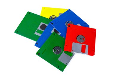 Disketler beyaz arkaplanda izole edildi