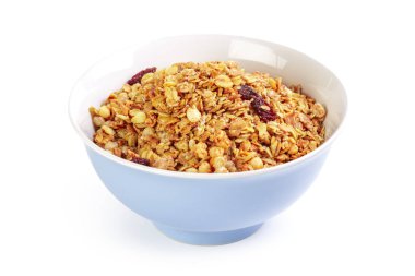 Bütün tahıl müsli beyaz arka plan üzerinde izole kase