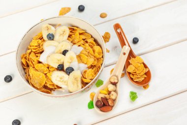 Sağlıklı Kahvaltı gevreği ile