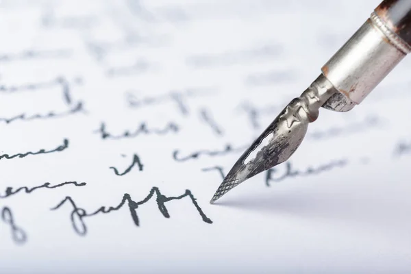 Wieczne Pióro Antyczne Odręcznie Napisanego Listu — Zdjęcie stockowe