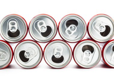 Beyaz arka plan üzerinde izole boş geri dönüşüm kutuları