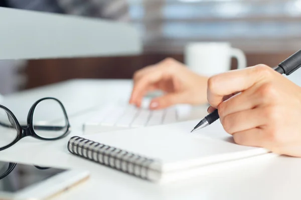 Business Woman Working Her Office — стоковое фото