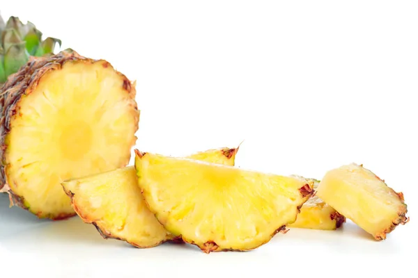 Ananas Geïsoleerd Wit — Stockfoto