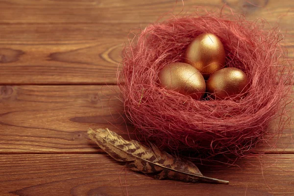 Gold Eggs Wooden Table — Stock Photo, Image