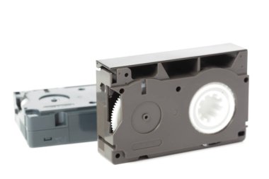 Eski video kasetleri yakından görmek