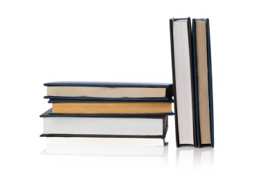 Beyaz üzerine izole kitaplar