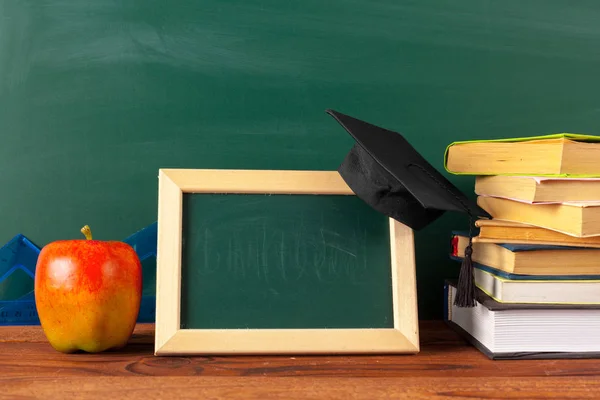 Volver Escuela Manzana Libros Con Lápices Pizarra — Foto de Stock