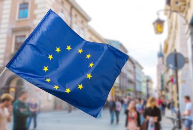 AB bayrağı, euro bayrak, bayrak sallayarak Avrupa Birliği