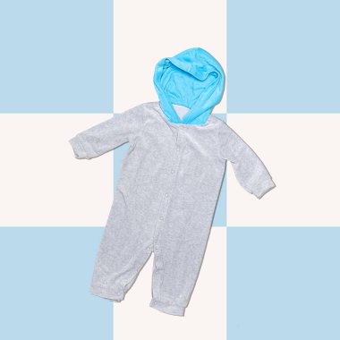 arka planda, yeni doğan için giyim yakın çekim