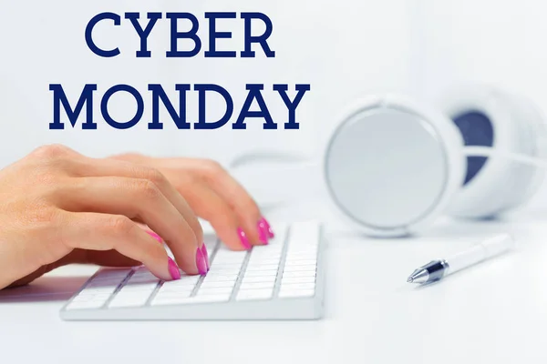 Cyber Monday Sign Computer — Stock Photo, Image