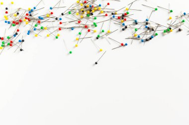 Renkli iğne ile ağ