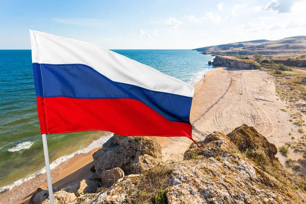 Флаг России Размахивает — стоковое фото