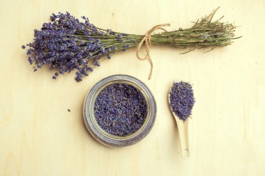 kaşık kuru lavanta çiçek 