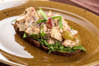 Etli sandviç ile mantar, görünümü Kapat