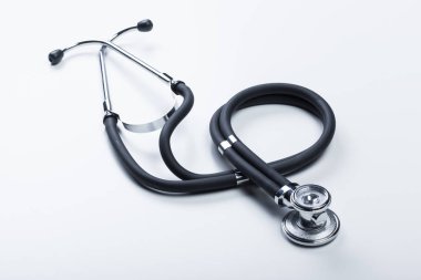 Sağlık stetoskop veya beyaz arka plan üzerinde izole phonendoscope