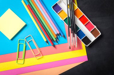 Okul ofis malzemeleri, okul kavramı başa 